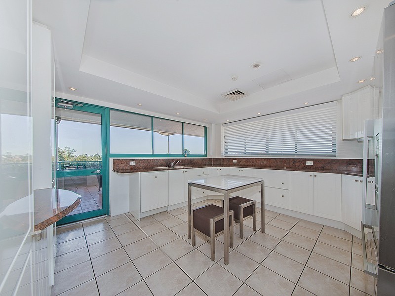 22/10 Park Avenue, Kangaroo Point QLD 4169