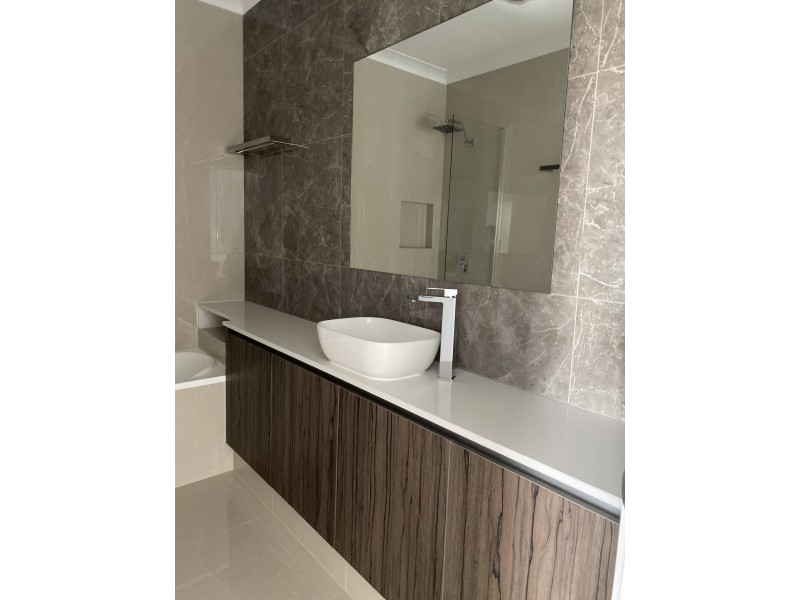 60/27 Sunflower Crescent, Calamvale QLD 4116