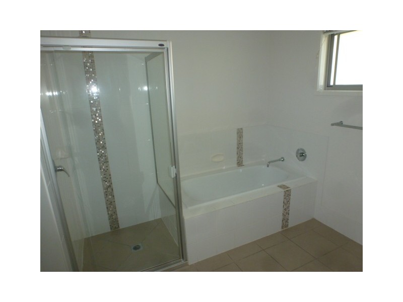 F/86 CARSELGROVE AVE, Fitzgibbon QLD 4018