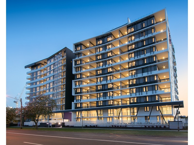 2067/123 Cavendish Road, Coorparoo QLD 4151