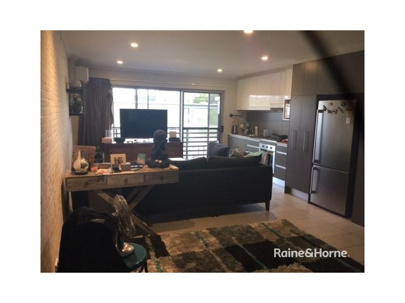 97/123 Barrack Road, Cannon Hill QLD 4170