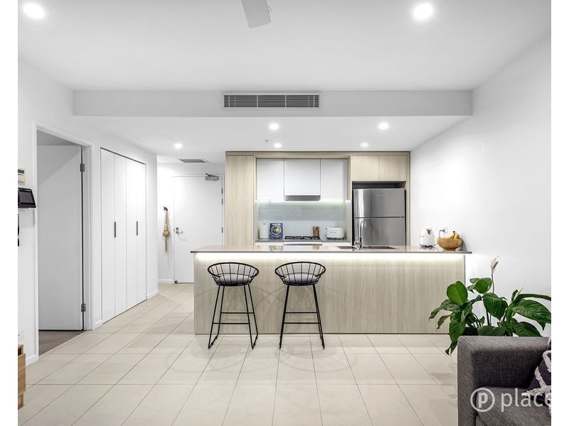 2079/123 Cavendish Road Coorparoo, Coorparoo QLD 4151