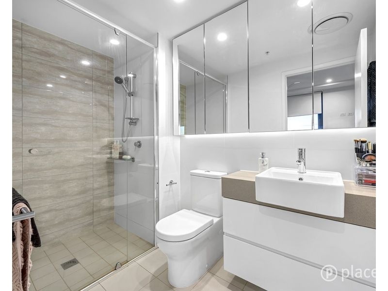 2079/123 Cavendish Road Coorparoo, Coorparoo QLD 4151