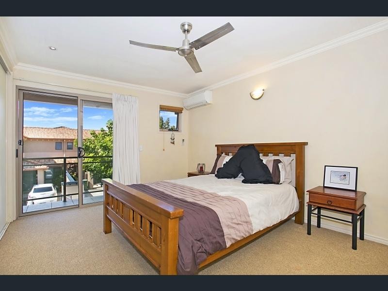 41/4 University Drive, Robina QLD 4226