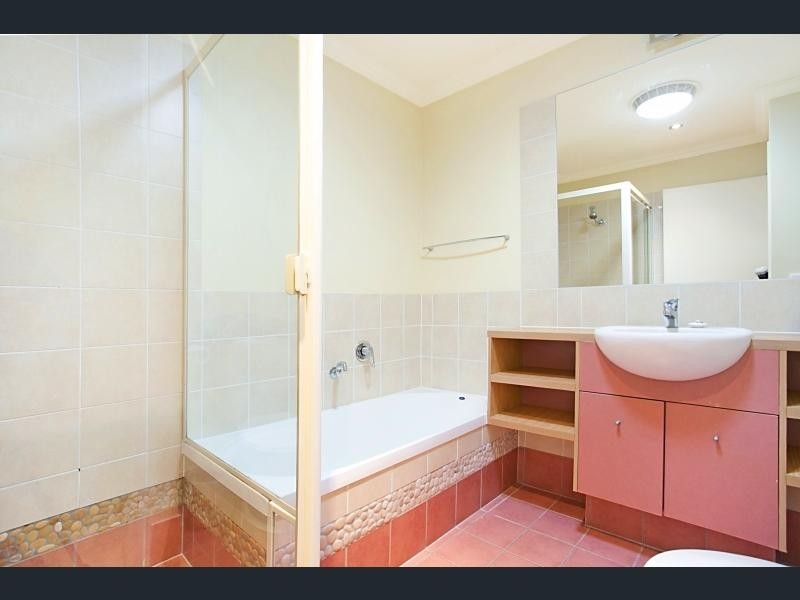 41/4 University Drive, Robina QLD 4226