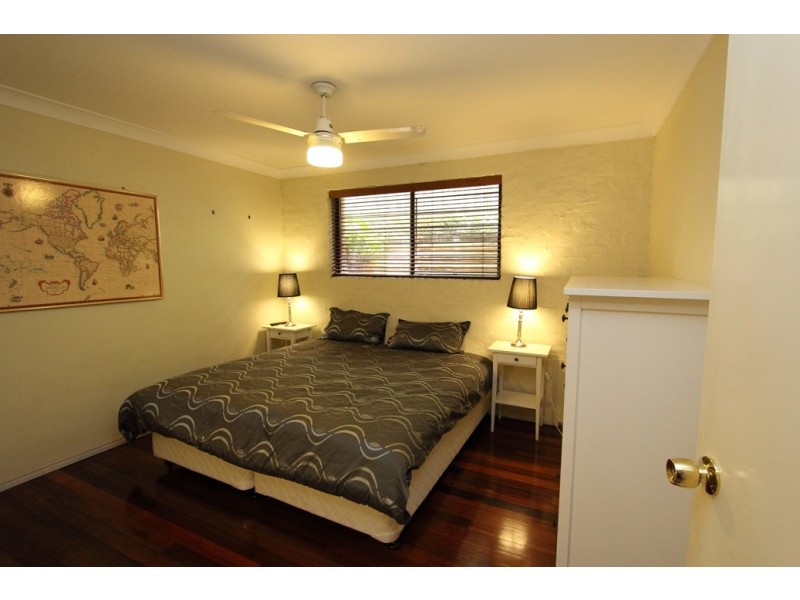 8A Challinor, Auchenflower QLD 4066