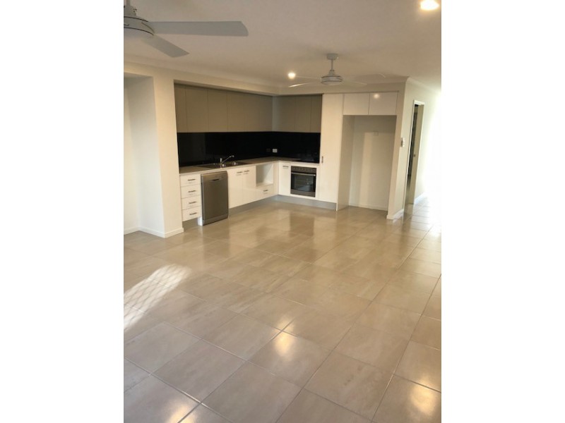 89/370 Gainsborough Drive, Pimpama QLD 4209