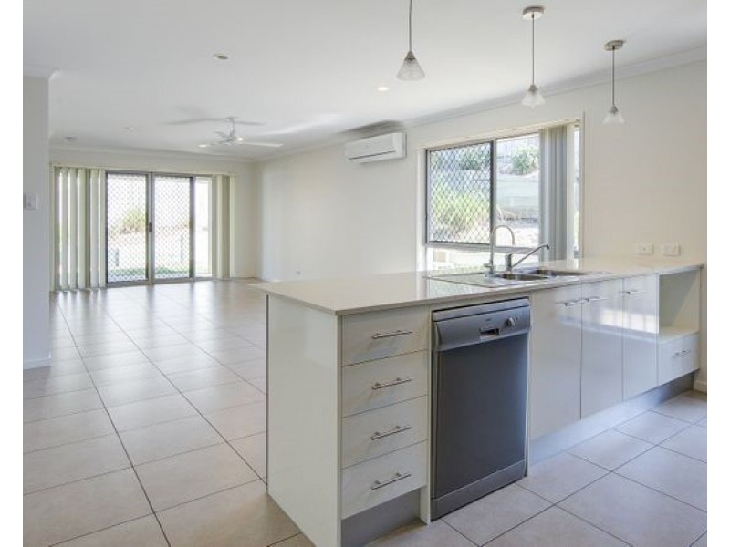 53 Ridgevale Boulevard, Holmview QLD 4207