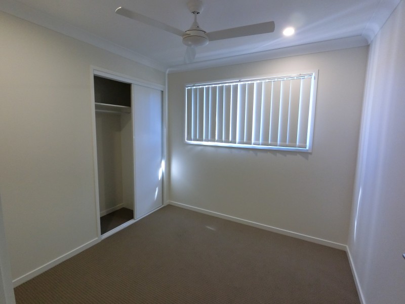 5/2 Lakes Entrance Drive, Springfield Lakes QLD 4300