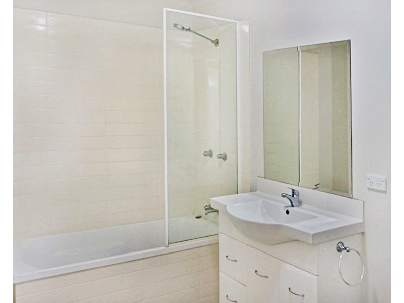 2/62-64 River Hills Road, Eagleby QLD 4207