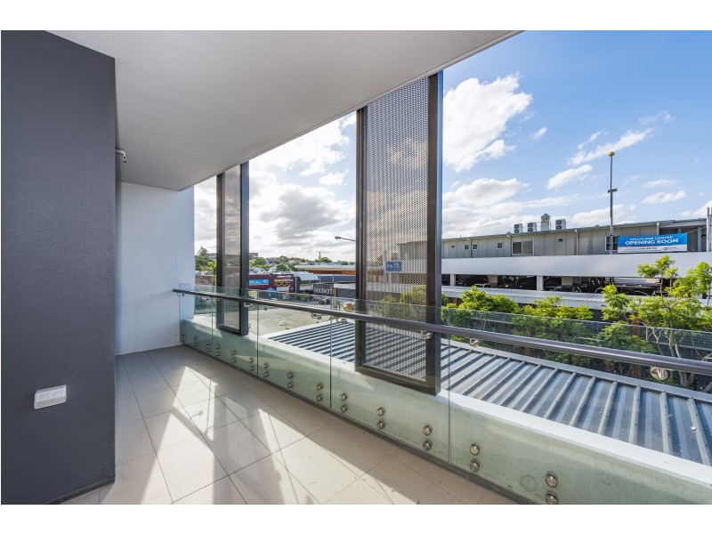 30101/300 Old Cleveland Road, Coorparoo QLD 4151