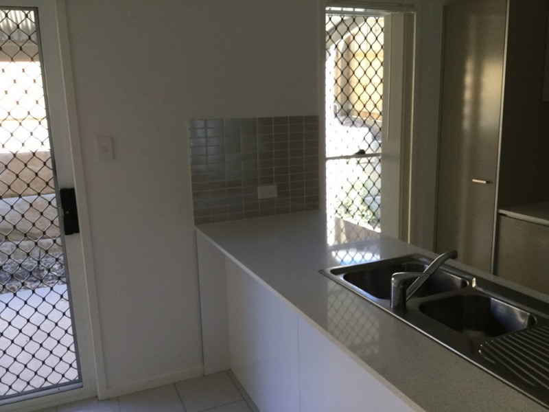 25/75 Gordon Rd, Redland Bay QLD 4165