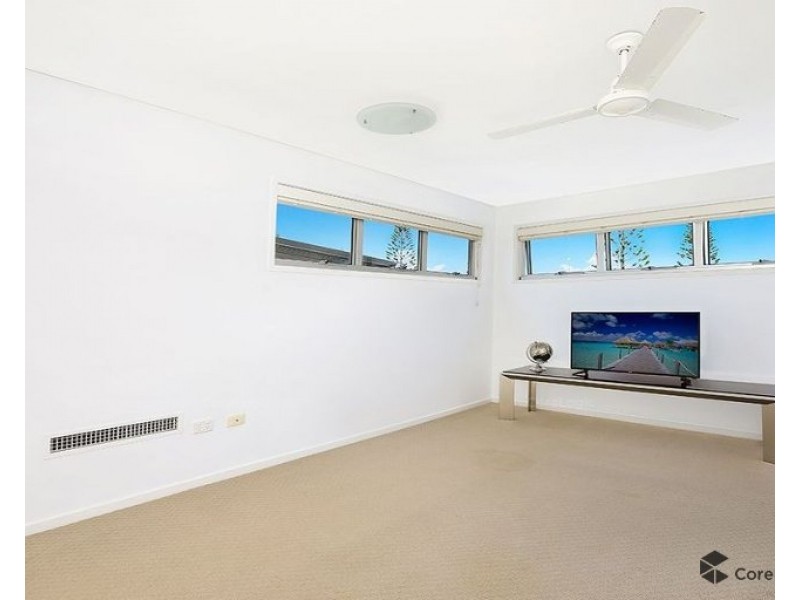 83/7 Grand Parade, Kawana Island QLD 4575