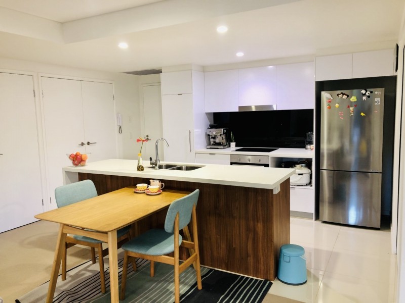 413/33 Lakefront crescent, Varsity Lakes QLD 4227