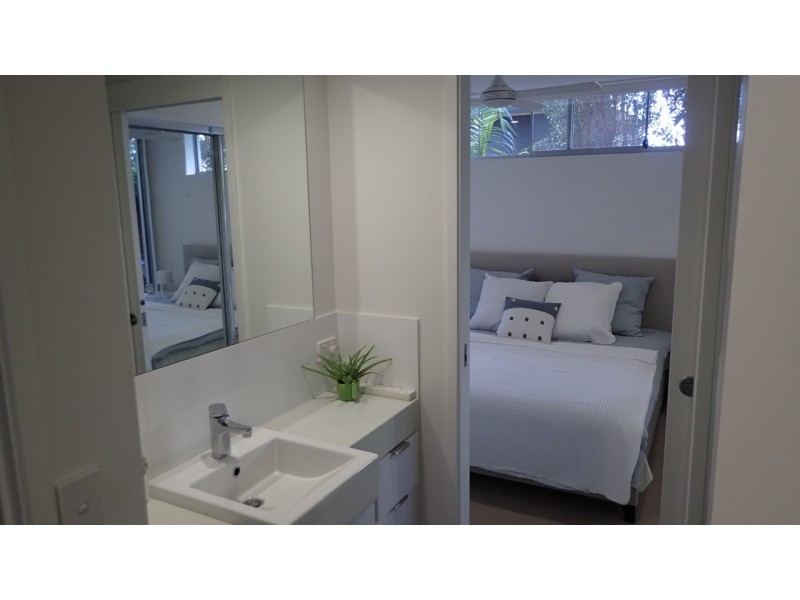 413/33 Lakefront crescent, Varsity Lakes QLD 4227