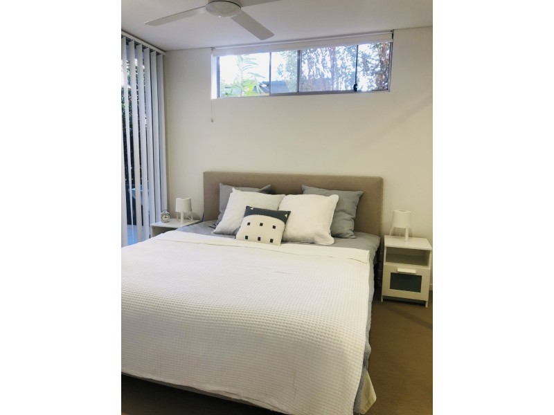 413/33 Lakefront crescent, Varsity Lakes QLD 4227