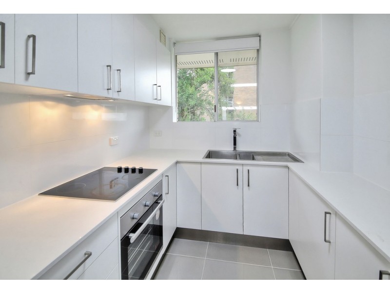 4/77 Durham, St Lucia QLD 4067