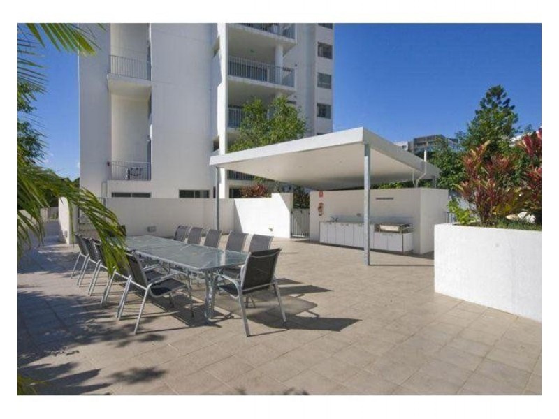 10/15 Walsh Street, Milton QLD 4064