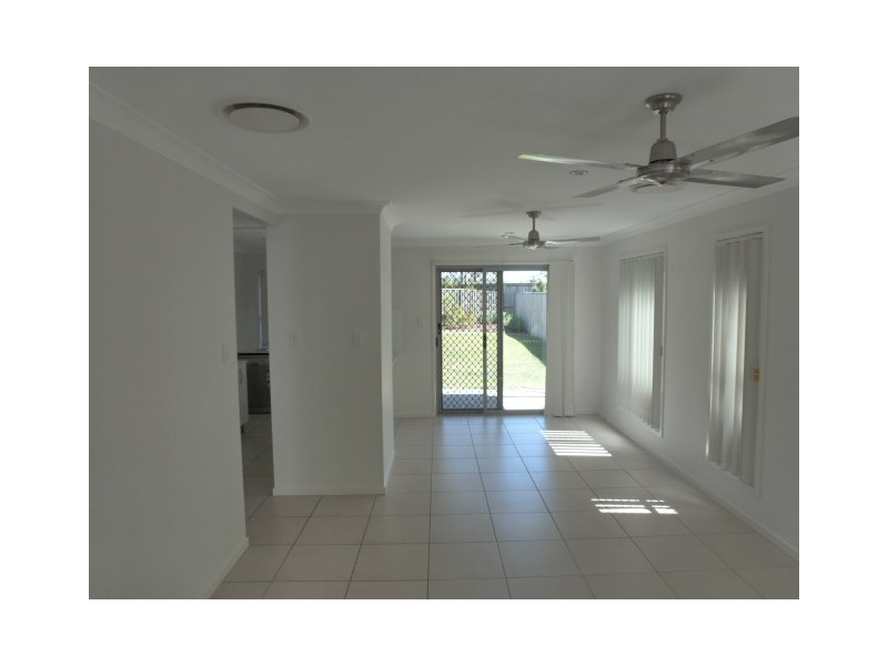 23/86 Carselgrove Ave, Fitzgibbon QLD 4018