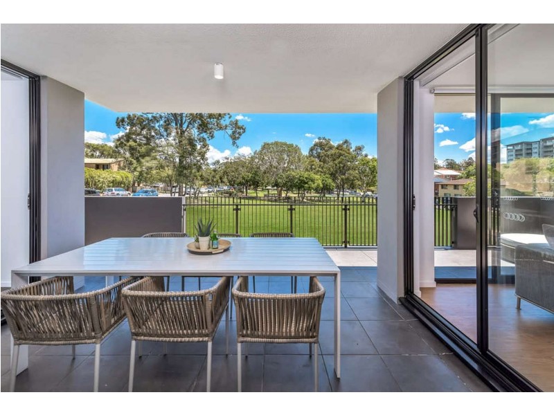 2/37 Norman Drive, Chermside QLD 4032