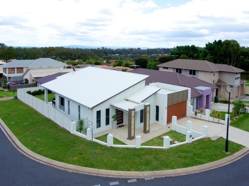 27 Perkins Street, Calamvale QLD 4116