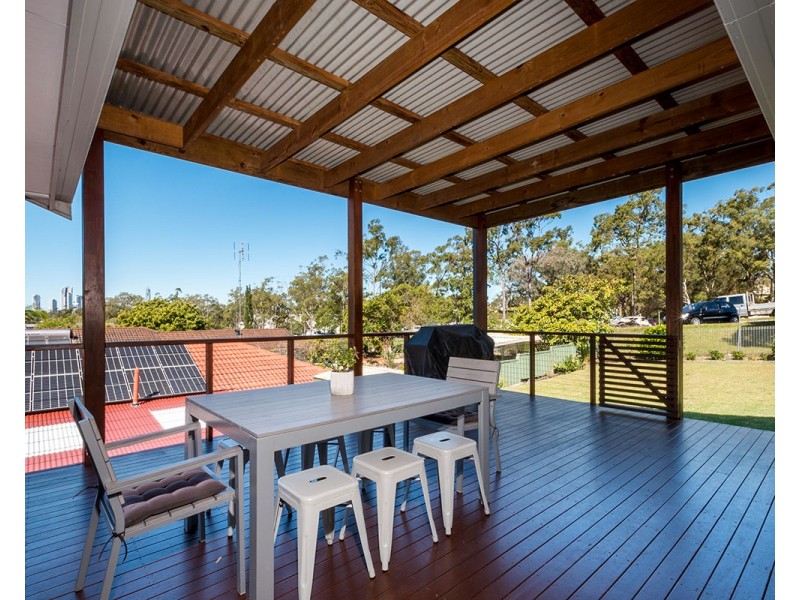 42 Parasol Street, Ashmore QLD 4214