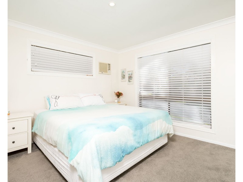 42 Parasol Street, Ashmore QLD 4214