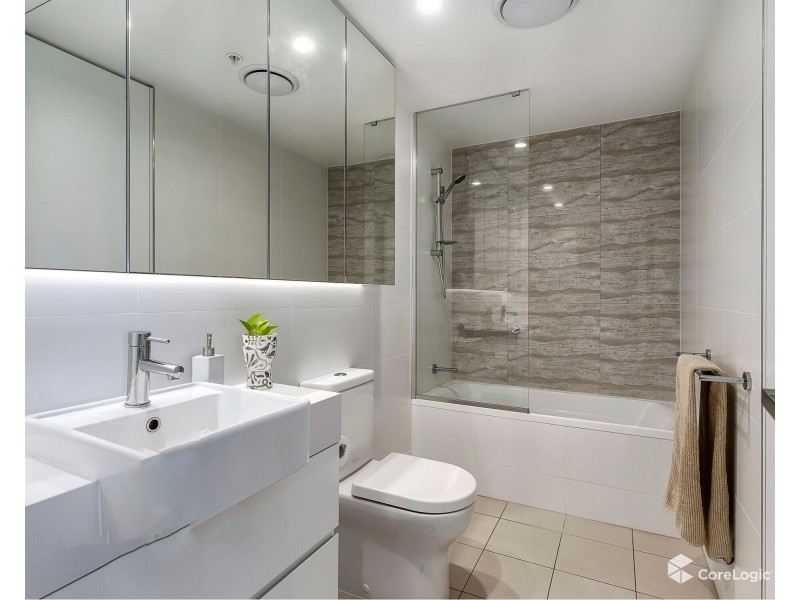 2075/123 Cavendish Road, Coorparoo QLD 4151