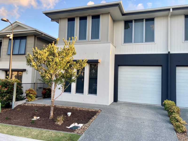 24/430 Gainsborough Drive, Pimpama QLD 4209
