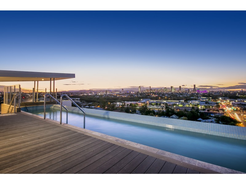 2064/123 Cavendish Road, Coorparoo QLD 4151