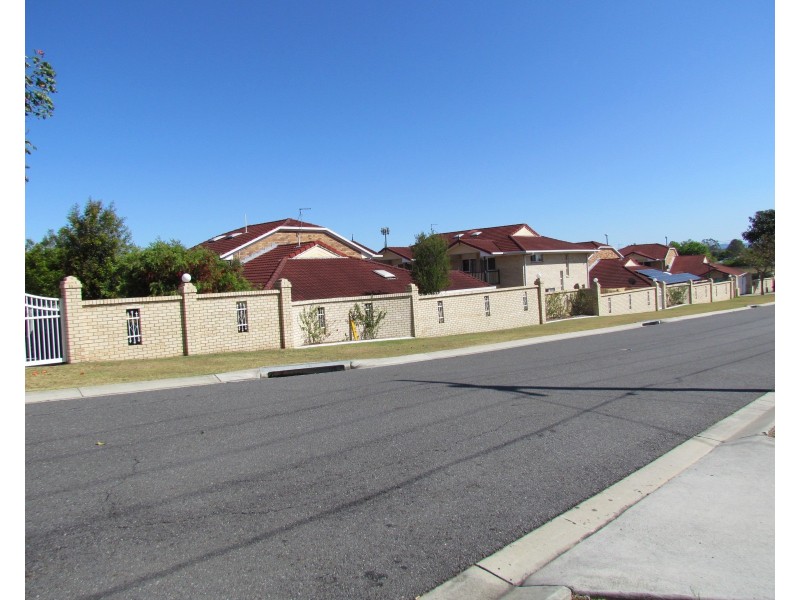 2/11 Newtown Street, East Ipswich QLD 4305