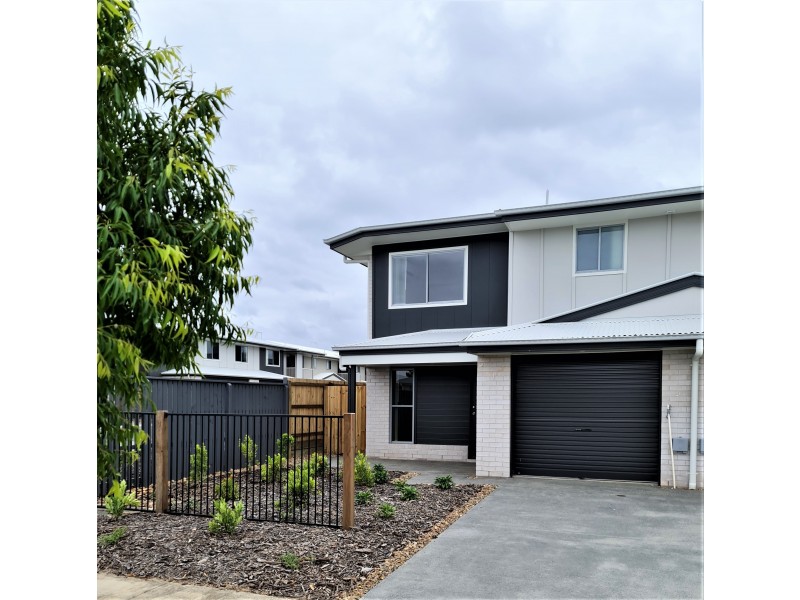 1/8 Casey Street, Caboolture South QLD 4510