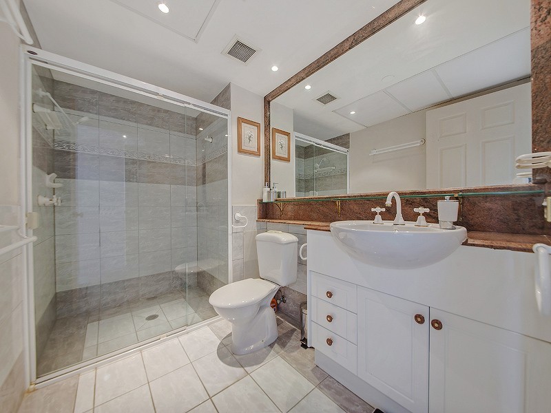 24/10 Park Avenue, Kangaroo Point QLD 4169