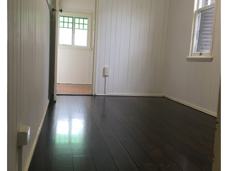 21 Bush Street, Windsor QLD 4030