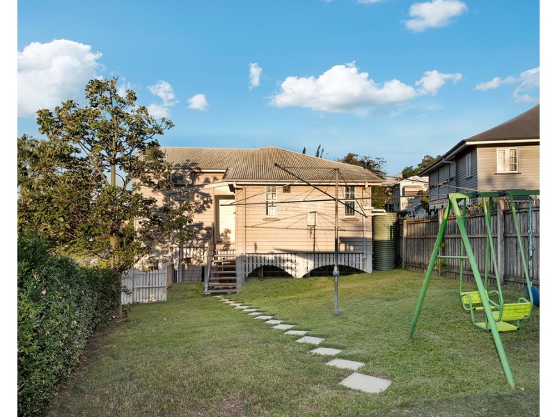 21 Bush Street, Windsor QLD 4030