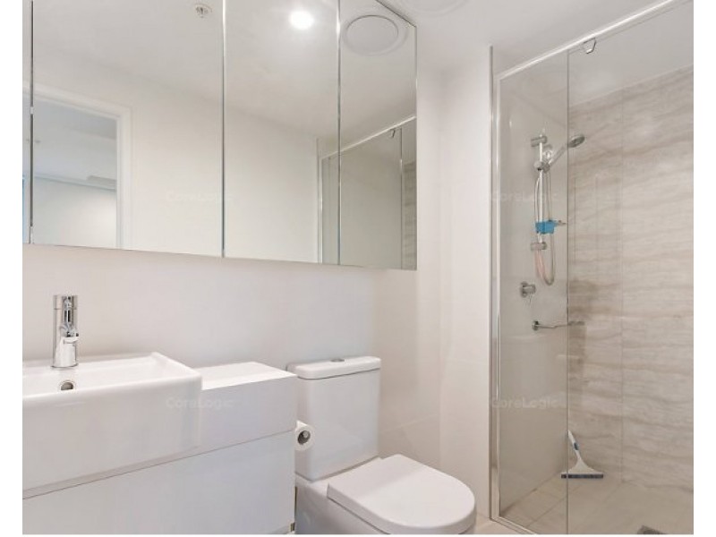 2031/123 Cavendish Road, Coorparoo QLD 4151
