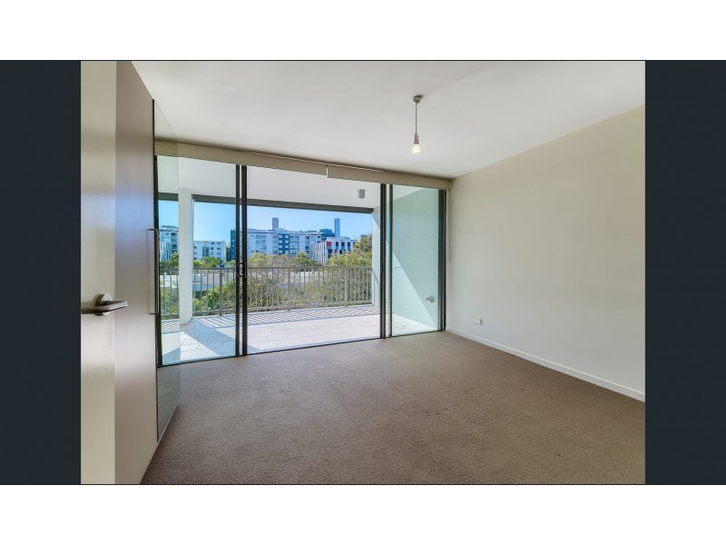 245/8 Musgrave Street, West End QLD 4810