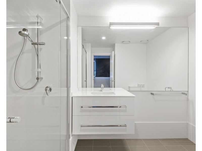 10906/300 Old Cleveland Road, Coorparoo QLD 4151