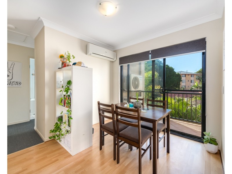 18/4 Mawarra St, Palm Beach QLD 4221