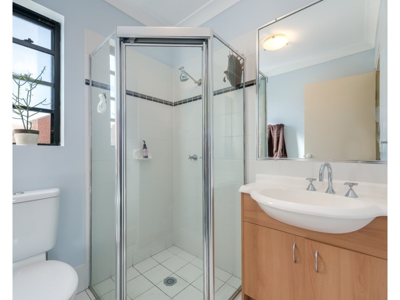 18/4 Mawarra St, Palm Beach QLD 4221