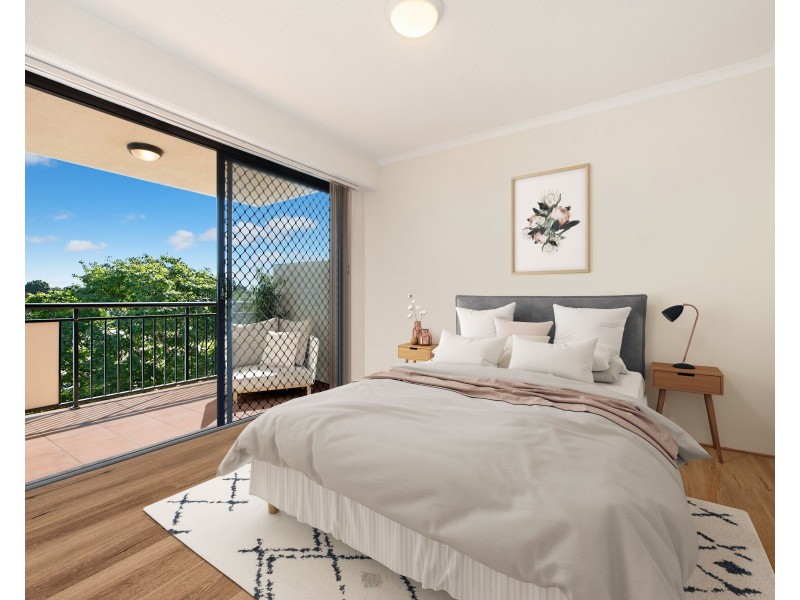 45 Harries Rd, Coorparoo QLD 4151