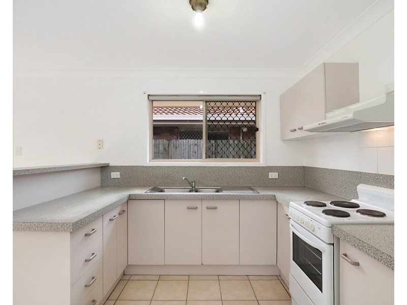 9 Thomas Street, Birkdale QLD 4159