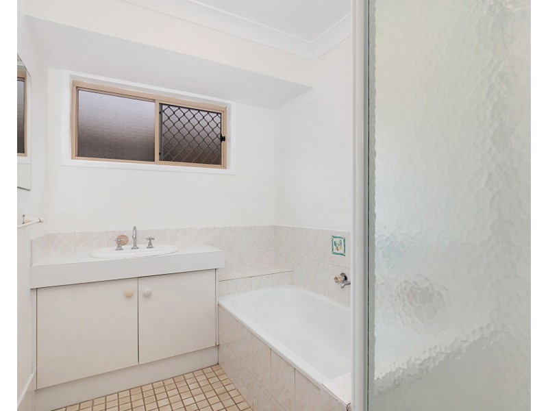 9 Thomas Street, Birkdale QLD 4159