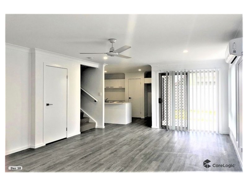 11 Irvine Place, Hillcrest QLD 4118