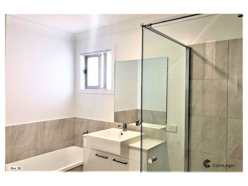 11 Irvine Place, Hillcrest QLD 4118