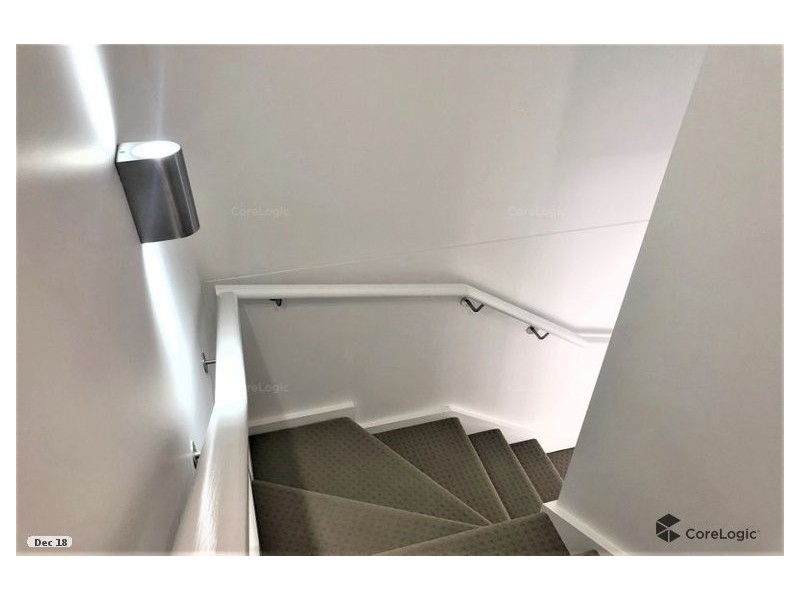 11 Irvine Place, Hillcrest QLD 4118