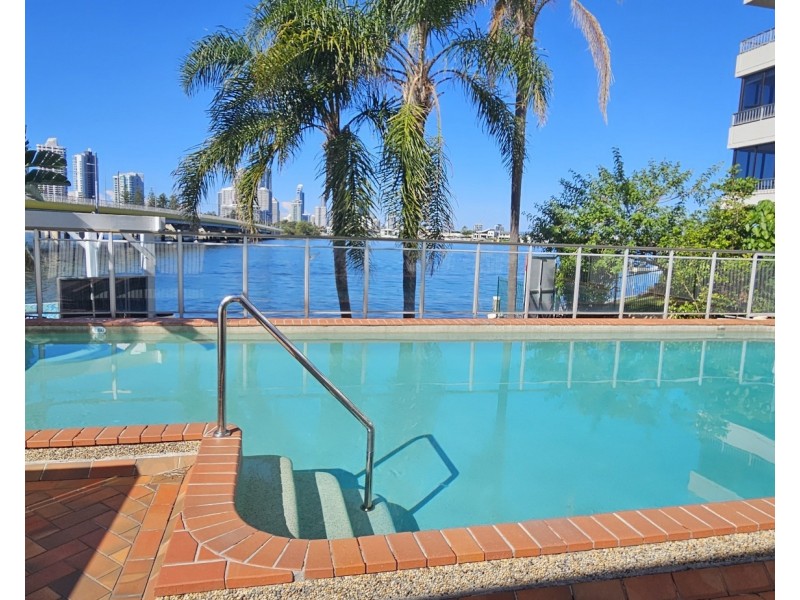 203/2 Barney Street, Southport QLD 4215