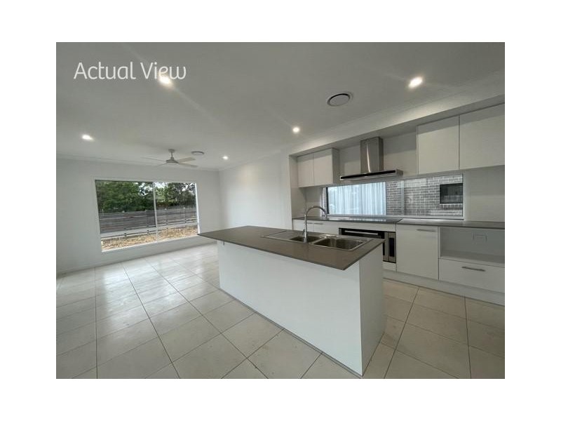 10 Comma Court, Kallangur QLD 4503