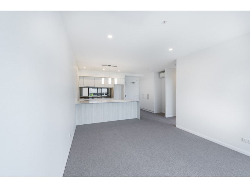 30306/300 Old Cleveland Road, Coorparoo QLD 4151