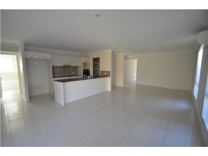 9 Claussen Street, Browns Plains QLD 4118